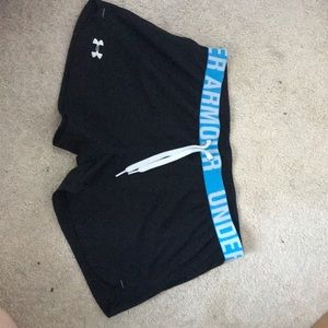 Black Under Armour shorts